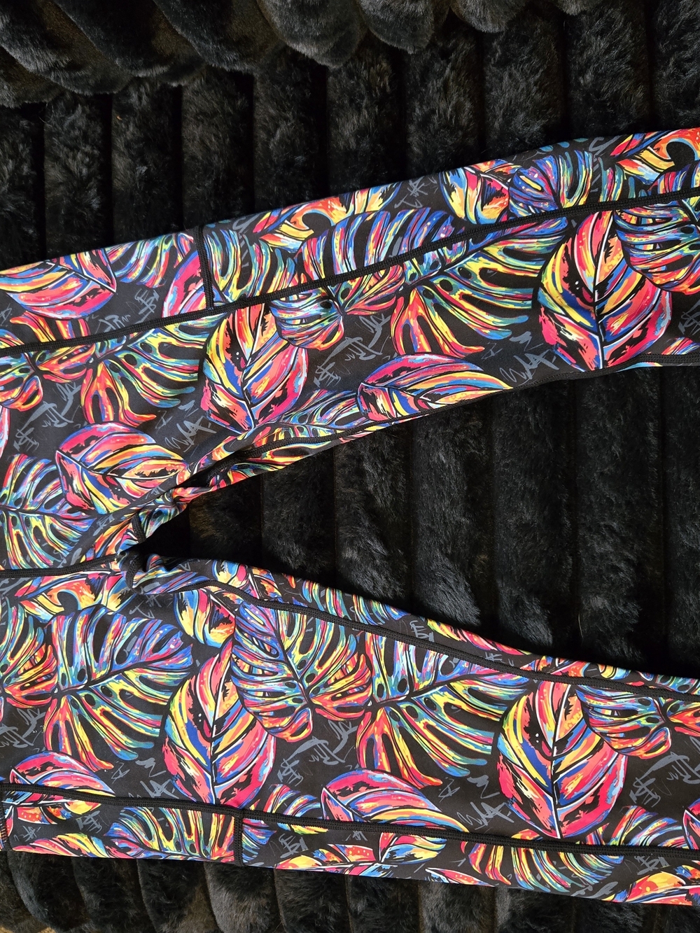 CVG Tropics Capris Size Med
